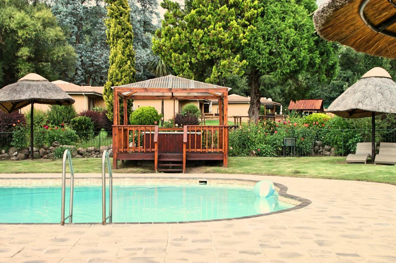 Gooderson Leisure Riverbend Chalets Self Catering And Timeshare Gold Crown Resort Дракенсберг Гардън Екстериор снимка