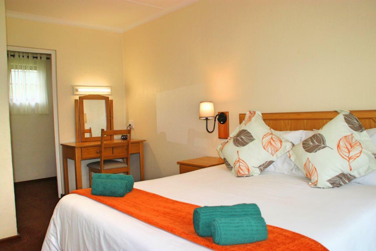 Gooderson Leisure Riverbend Chalets Self Catering And Timeshare Gold Crown Resort Дракенсберг Гардън Екстериор снимка